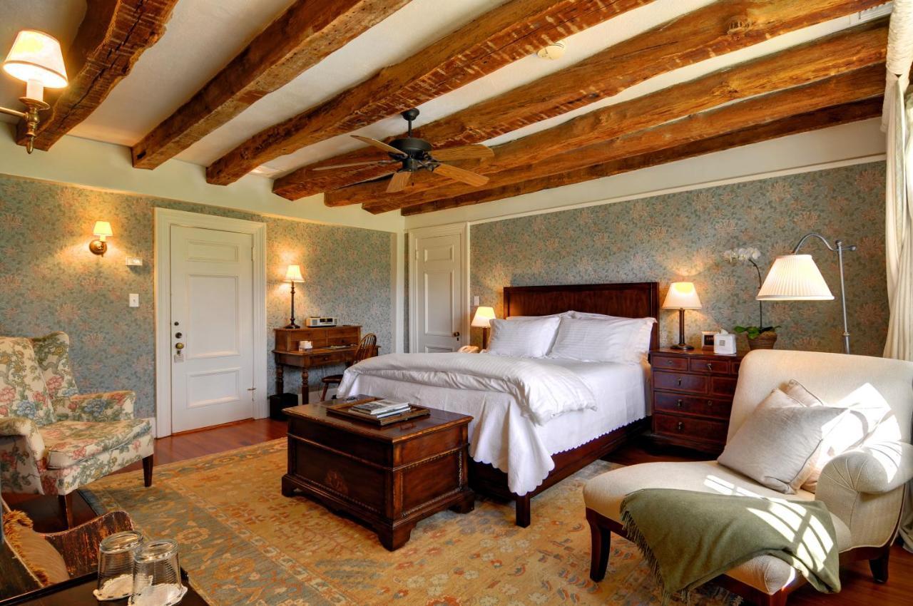 The Baker House 1650 Couette-café East Hampton
