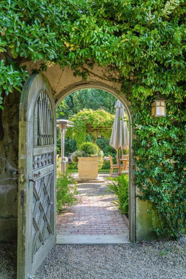 Couette-café The Baker House 1650 East Hampton