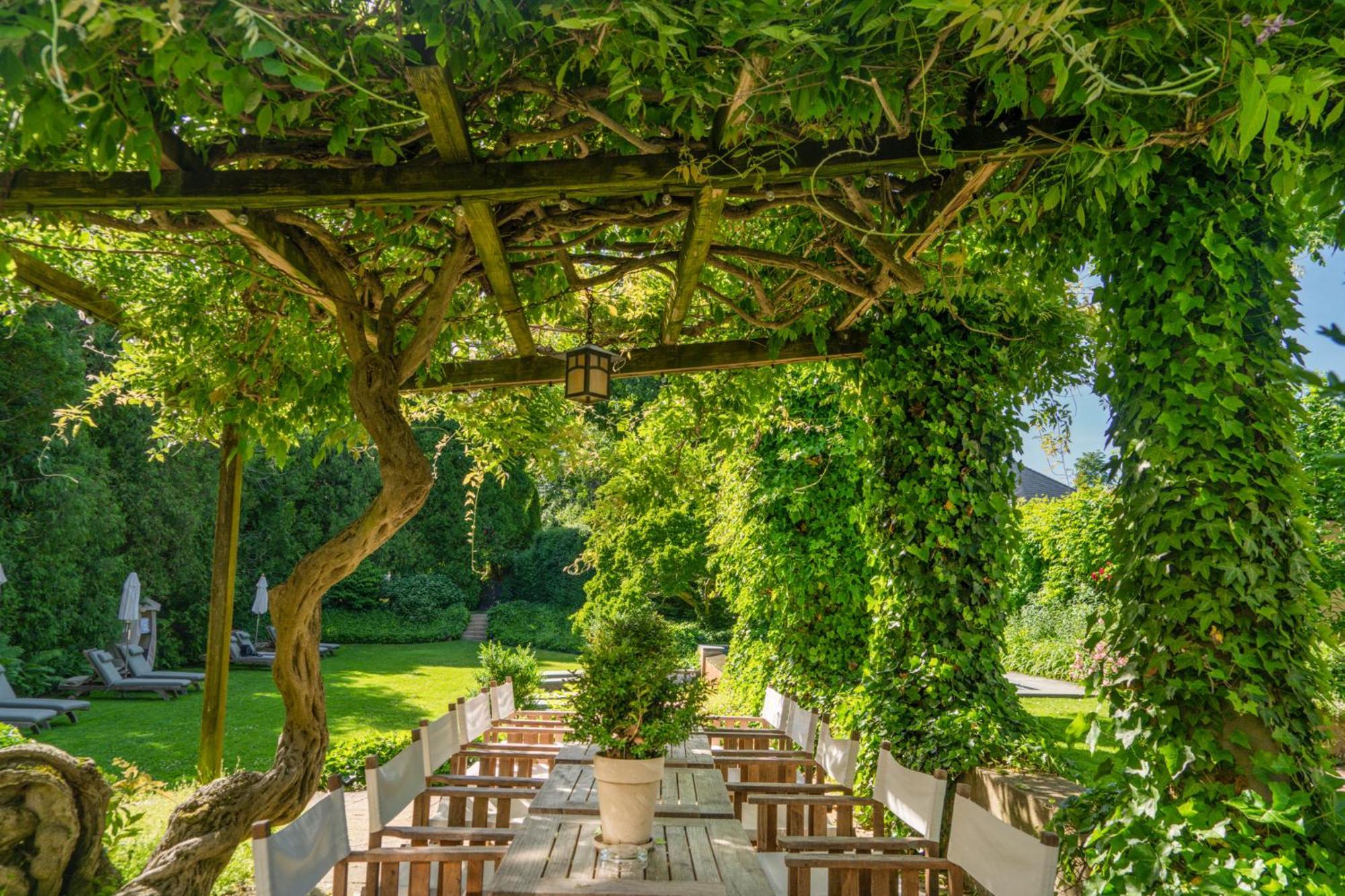 The Baker House 1650 East Hampton